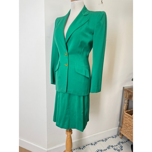 Emerald green wool blazer pencil skirt suit by Tailorbrooke in Botany Stand shop - Picture 2 of 10